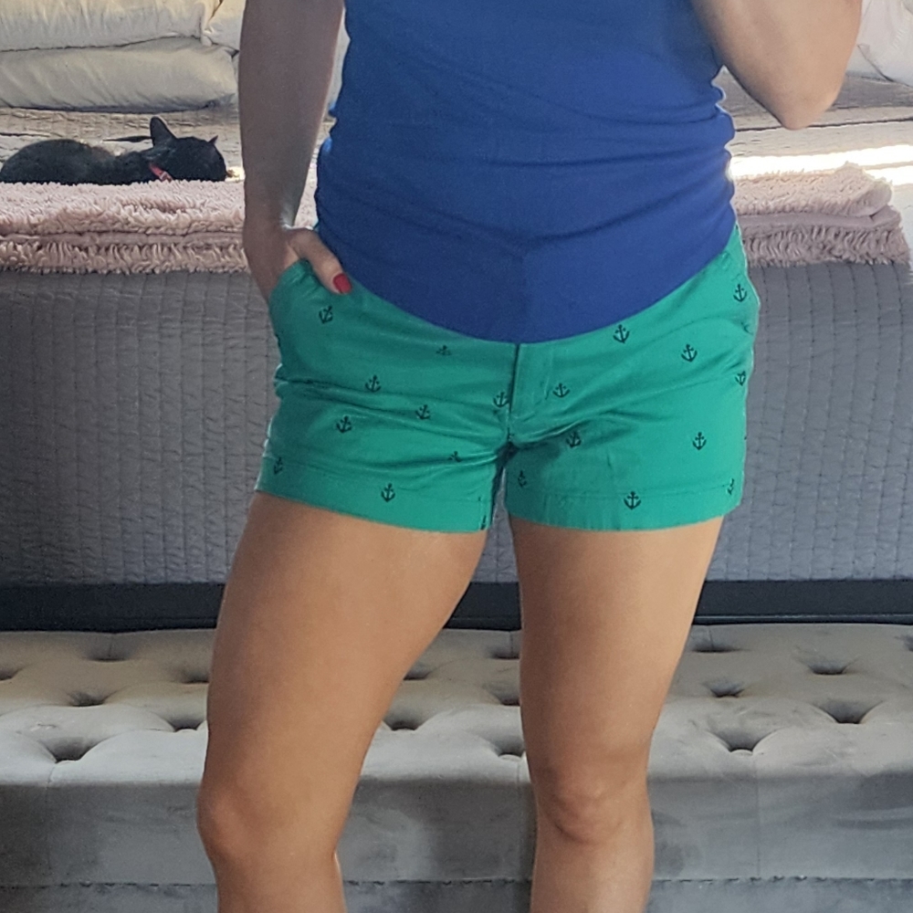 Green tailored shorts